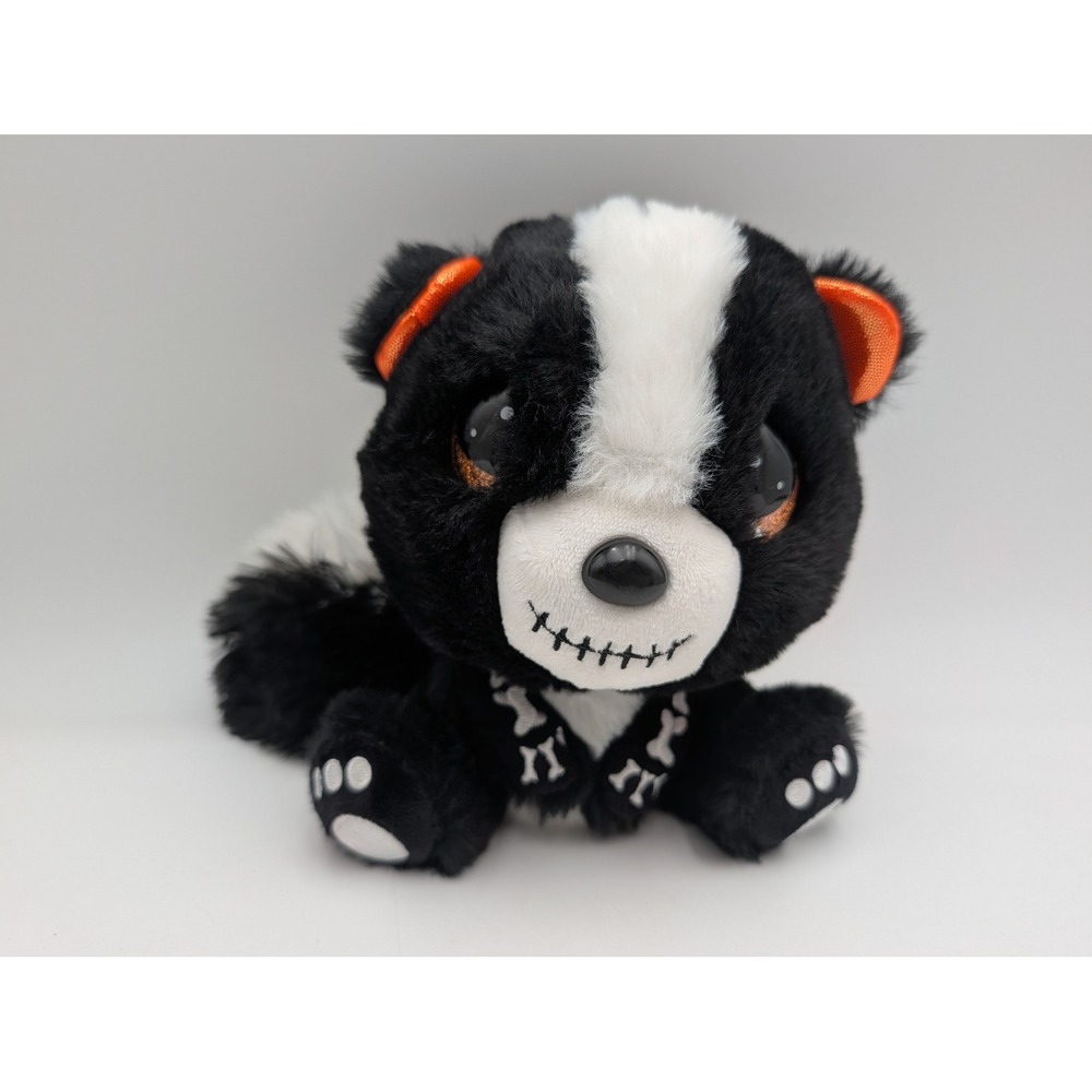 Precious Moments Cutie Pettudies Skunk Black White Skeleton Halloween Plush
